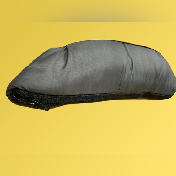 Arcadia Trail™ Water Repellent Cooling Dog Blanket 40x30 Unfolded. Zips. Grey - Picture 5 of 5